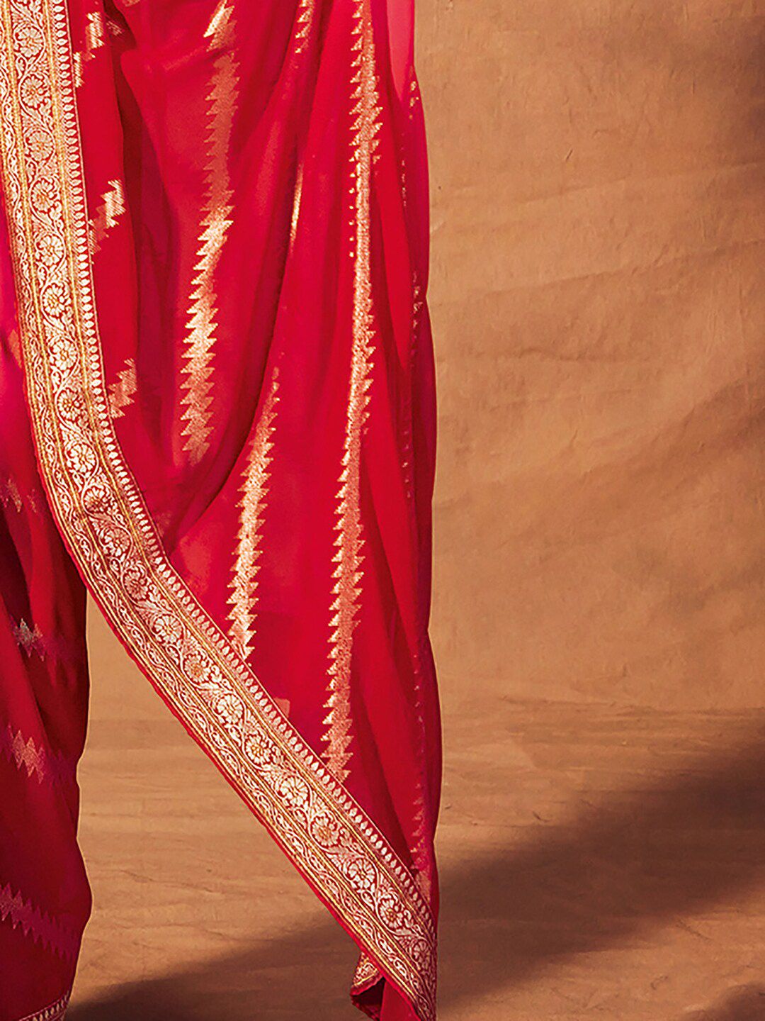 Saree mall Striped Woven Design Zari Poly Georgette Sarees