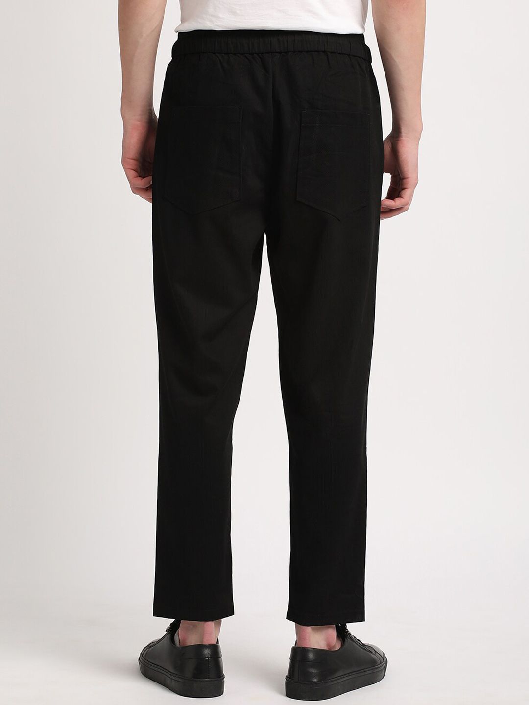 THE BEAR HOUSE Men Relaxed Loose Fit Pleated Regular Trousers