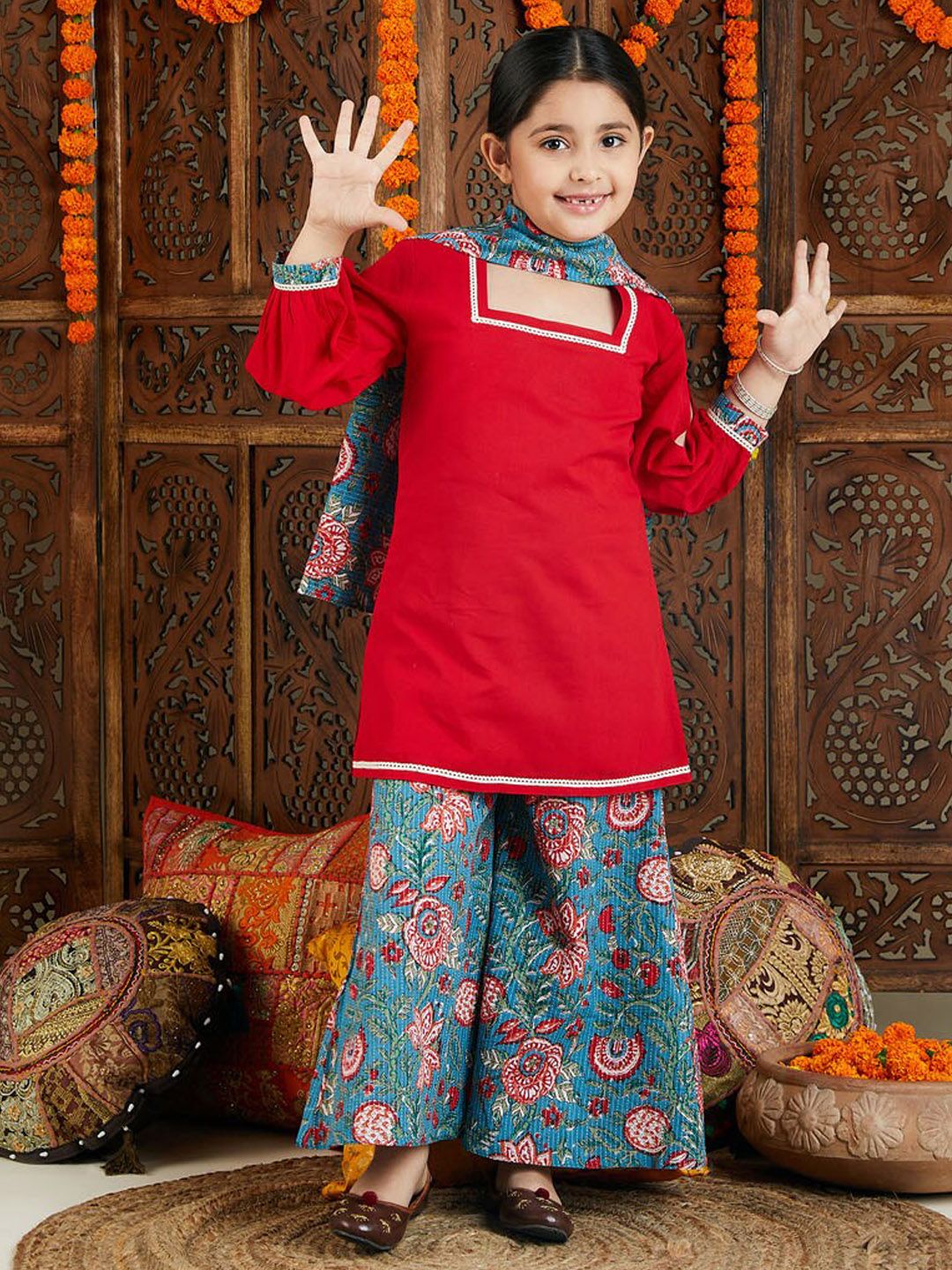 VASTRAMAY Girls Square Neck Regular Kantha Work Pure Cotton Kurta With Palazzos & Dupatta