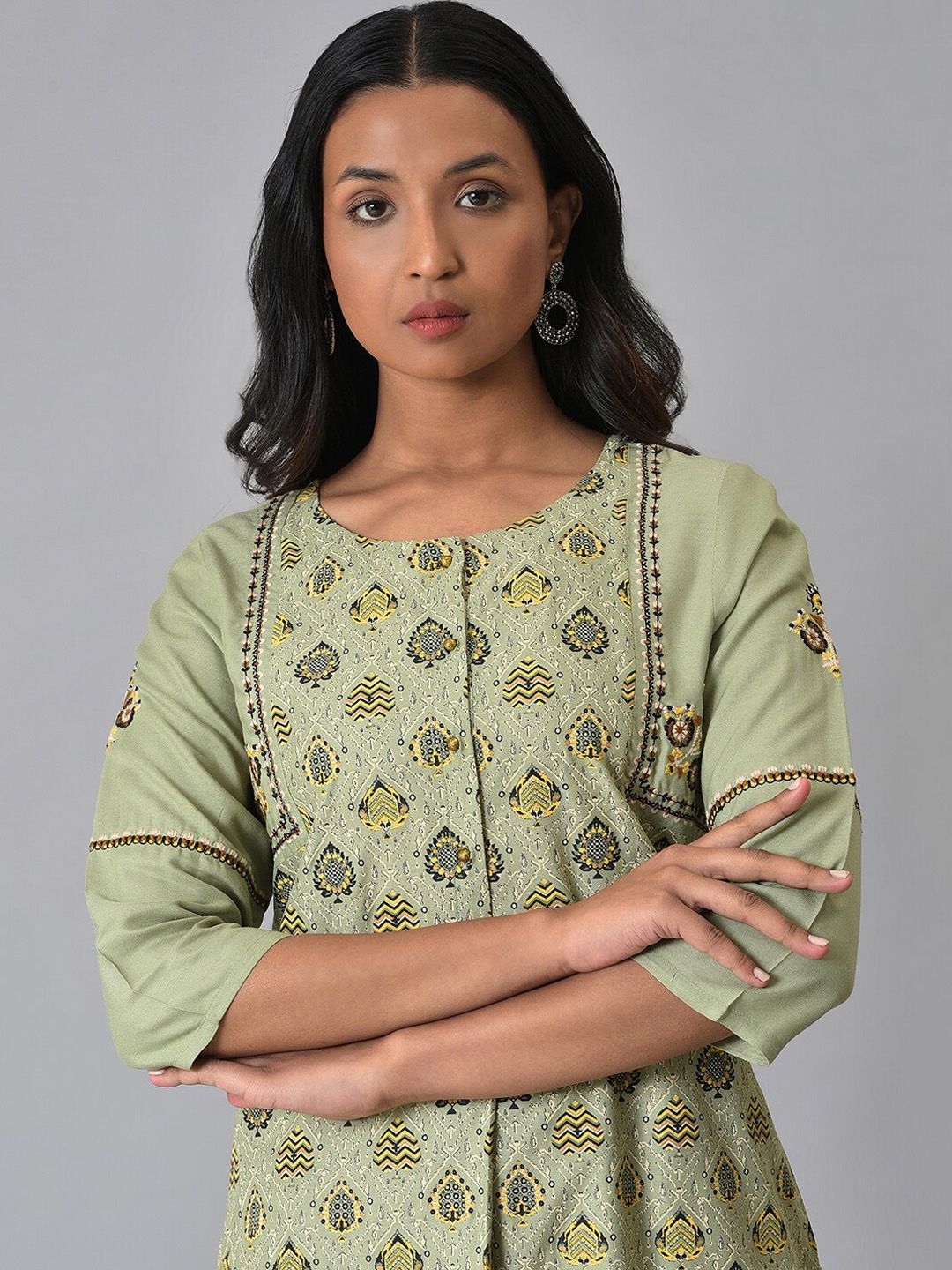 W Ethnic Motifs Printed Thread Work Straight Kurta with Trousers