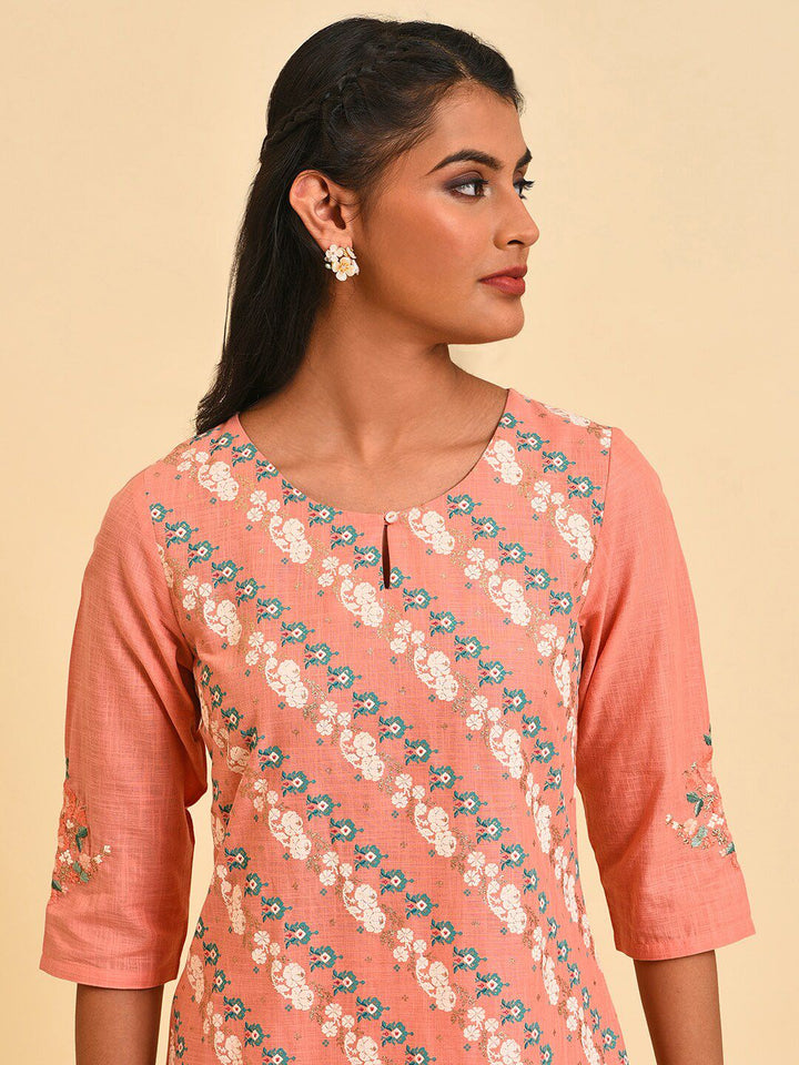 W Ethnic Motif Printed Keyhole Neck Thread Work Pure Cotton Kurta