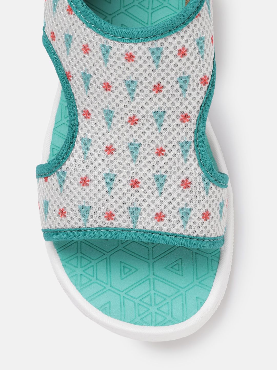 DressBerry Women Christmas Print Sports Sandals