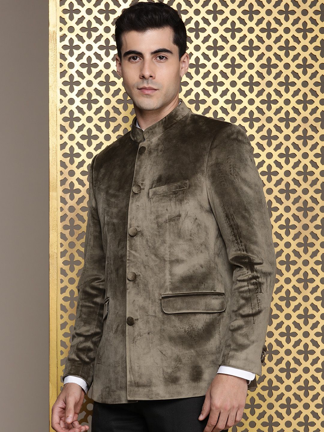 House of Pataudi Jashn Mandarin Collar Bandhgala Velvet Finish Blazer