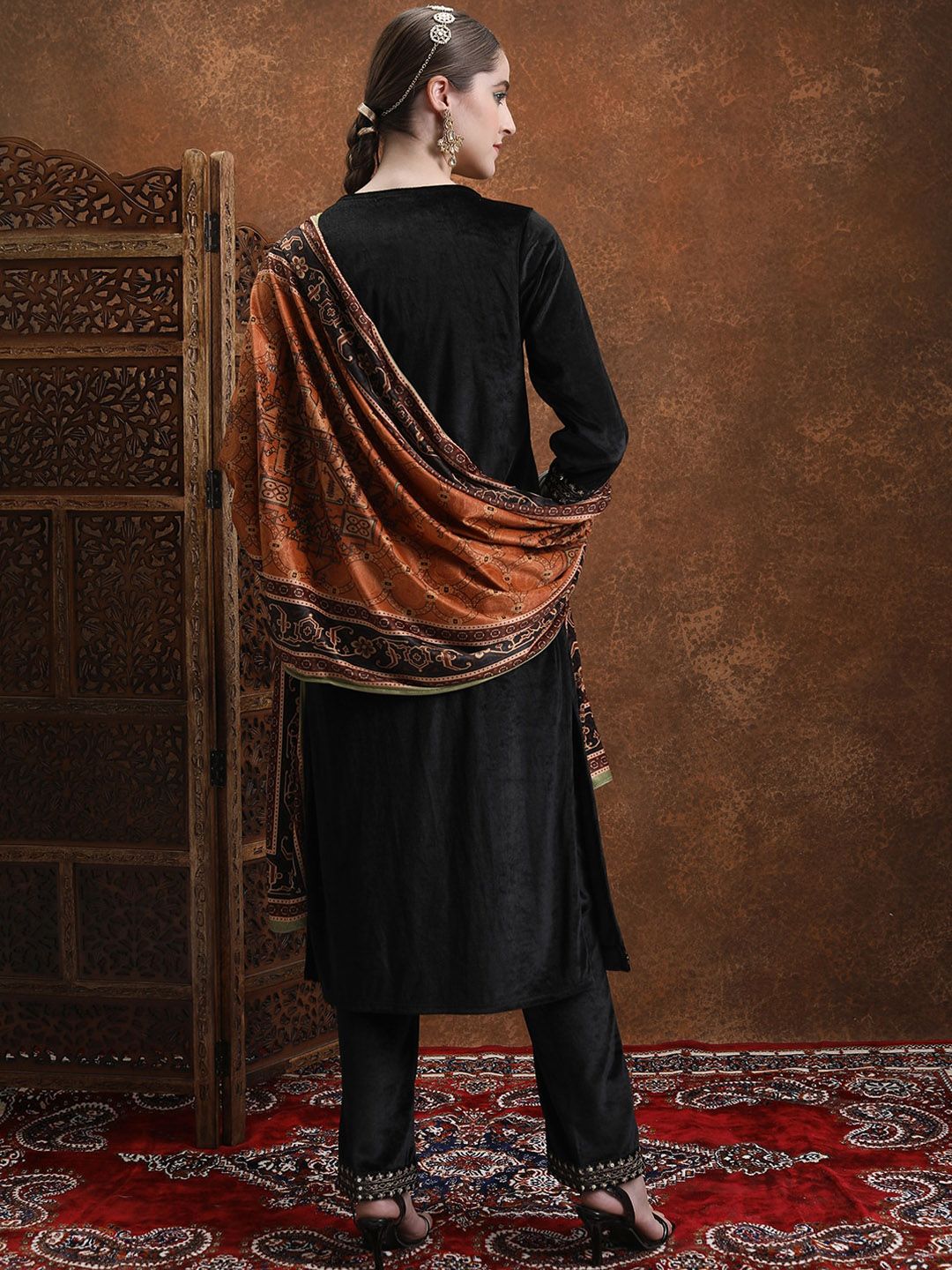 Vishudh Black Ethnic Motifs Yoke Design Regular Sequinned Kurta With Palazzos & Dupatta