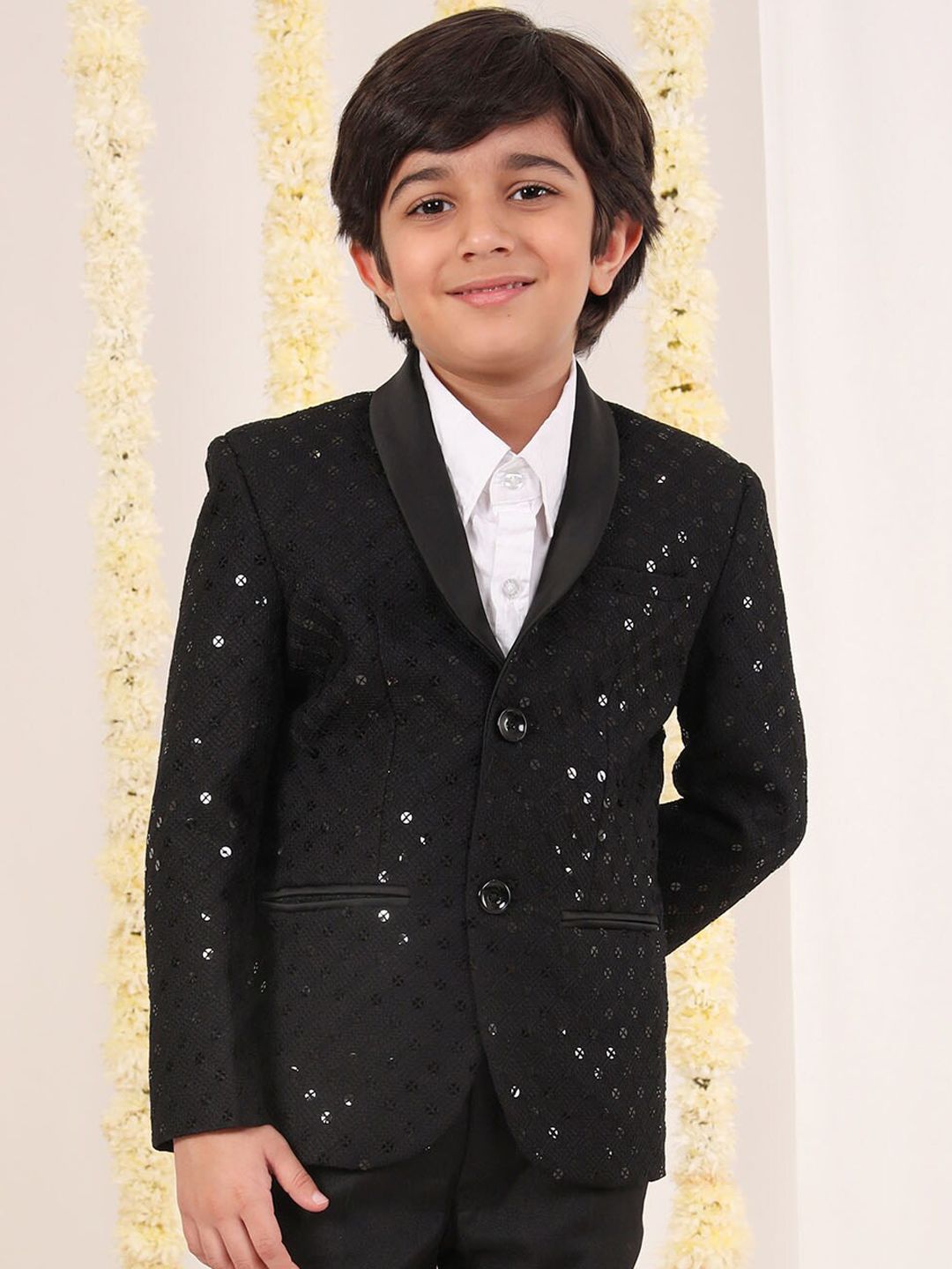 VASTRAMAY Boys Self Design Slim-Fit Single-Breasted Blazer