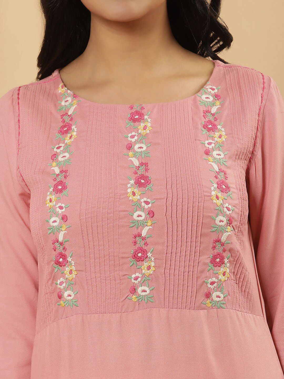 W Ethnic Motifs Empire Thread Work Kurta with Trouser