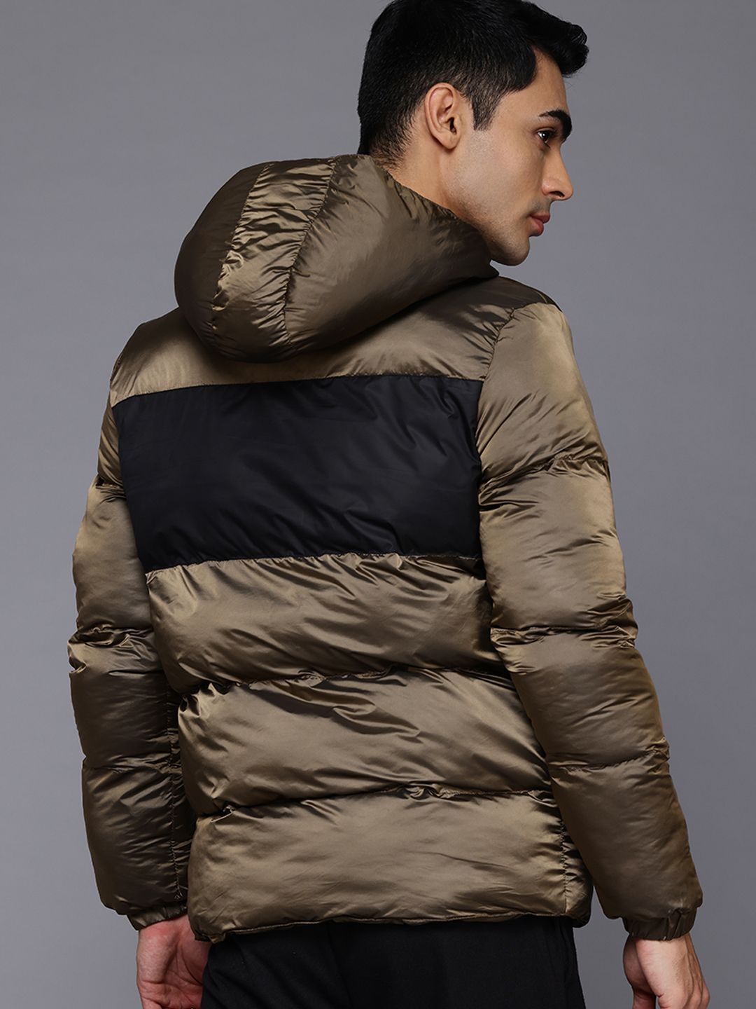 HRX by Hrithik Roshan Colourblocked Hooded Puffer Jacket