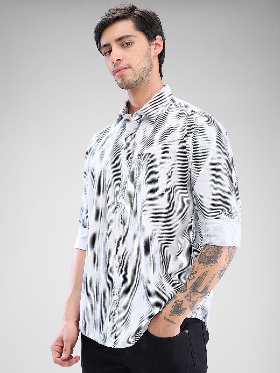SPYKAR Men Slim Fit Opaque Abstract Printed Spread Collar Casual Shirt