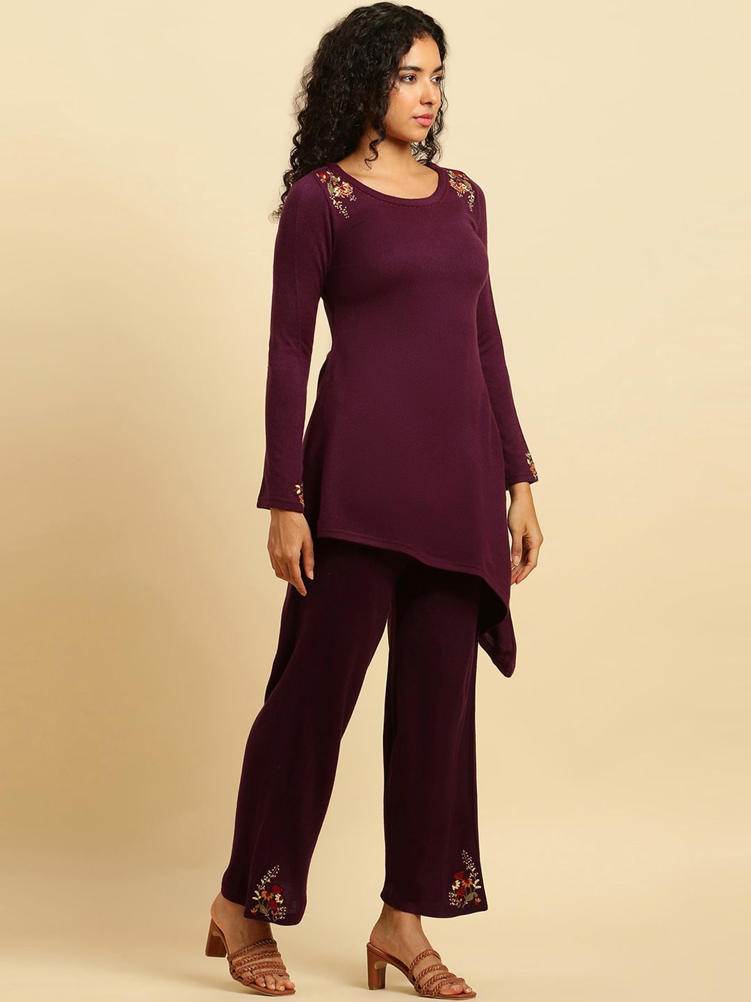 W Women Thread Work Kurta with Trousers