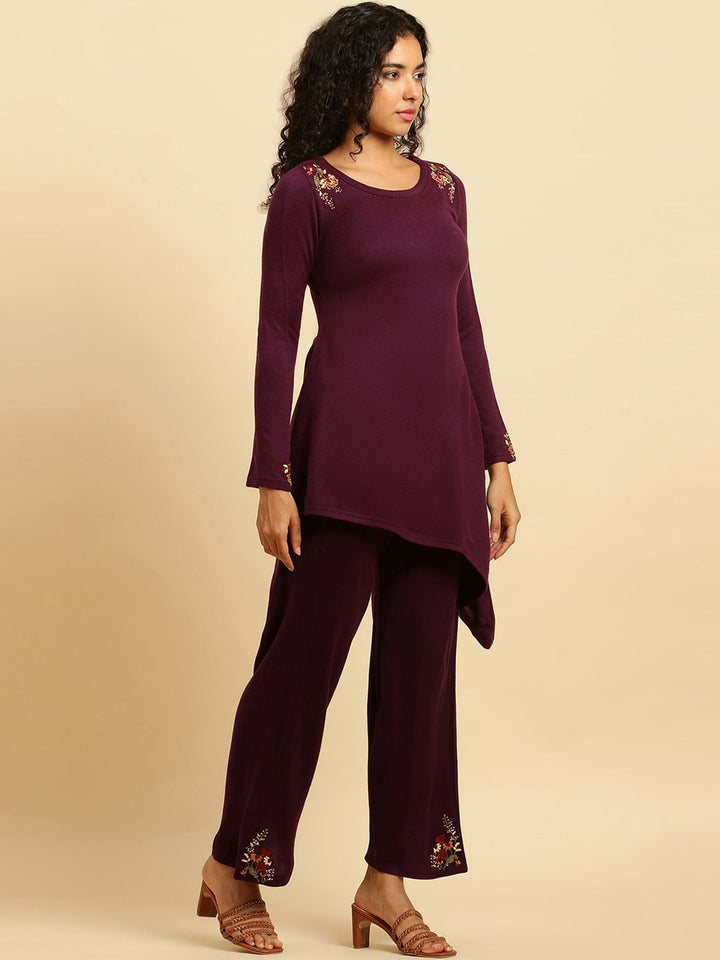 W Women Thread Work Kurta with Trousers