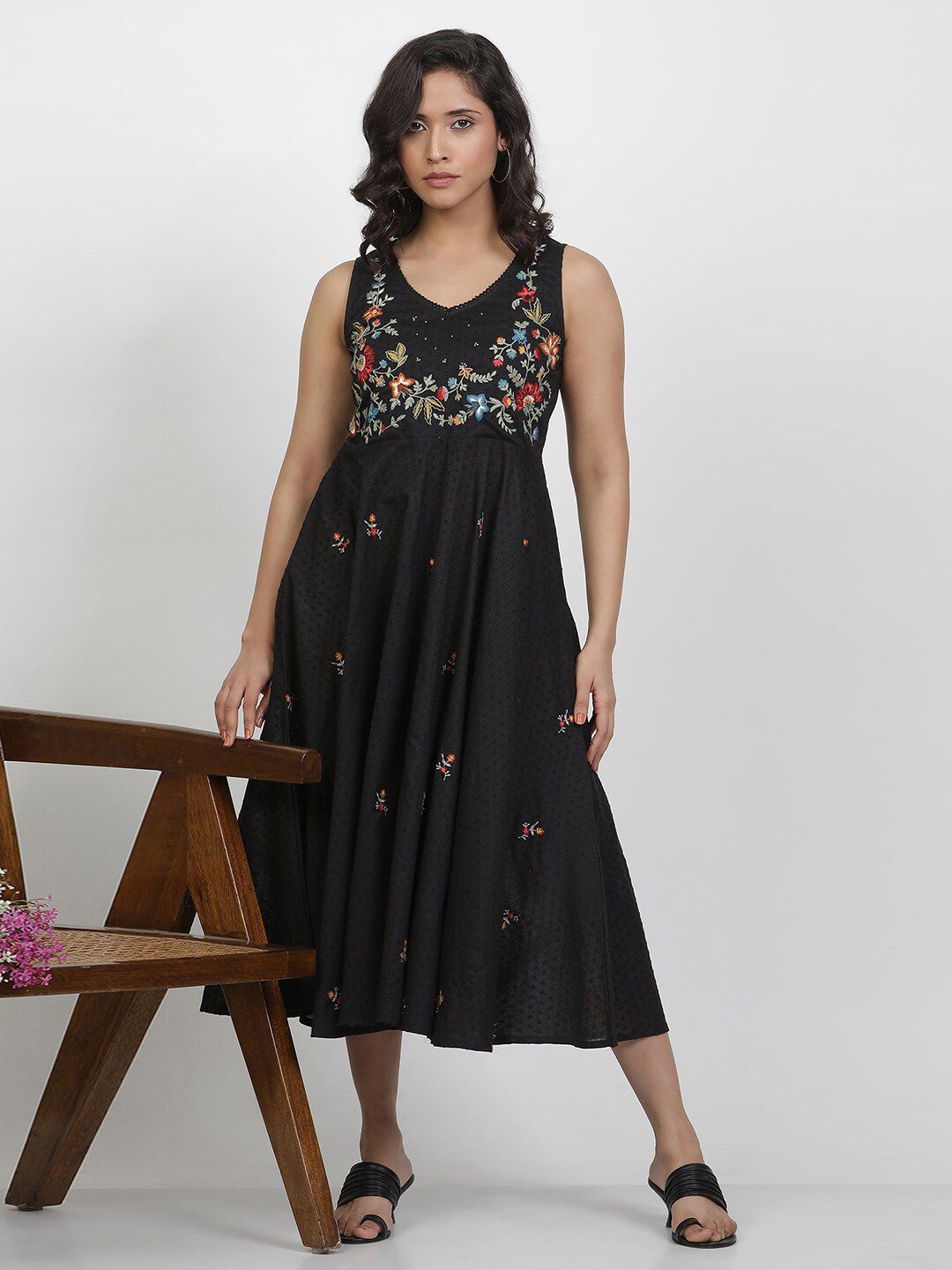 W Floral Embroidered Fit & Flare Midi Dress