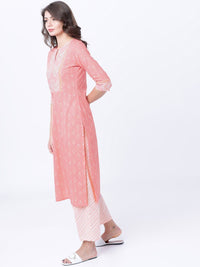 Vishudh Women Coral & Off-White Striped Straight Kurta