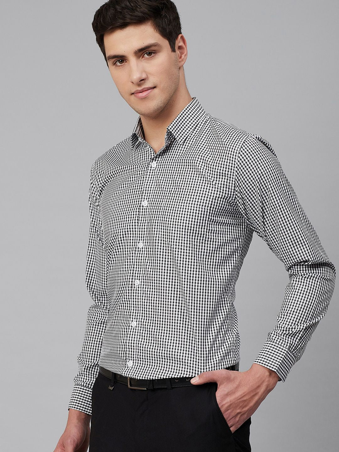 DENNISON Men Black & White Comfort Regular Fit Checked Formal Shirt