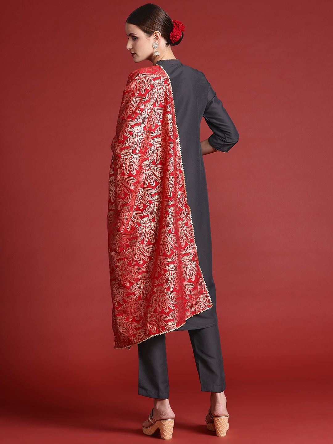 Anouk gotta patti kurta dengan seluar & cetak dupatta