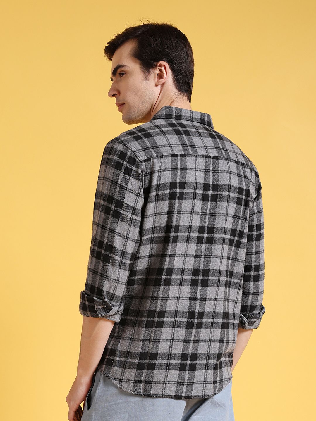 The Indian Garage Co Men Grey Slim Fit Checked Casual Shirt