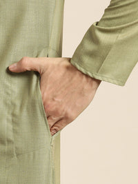 SOJANYA Men Green Solid Straight Kurta