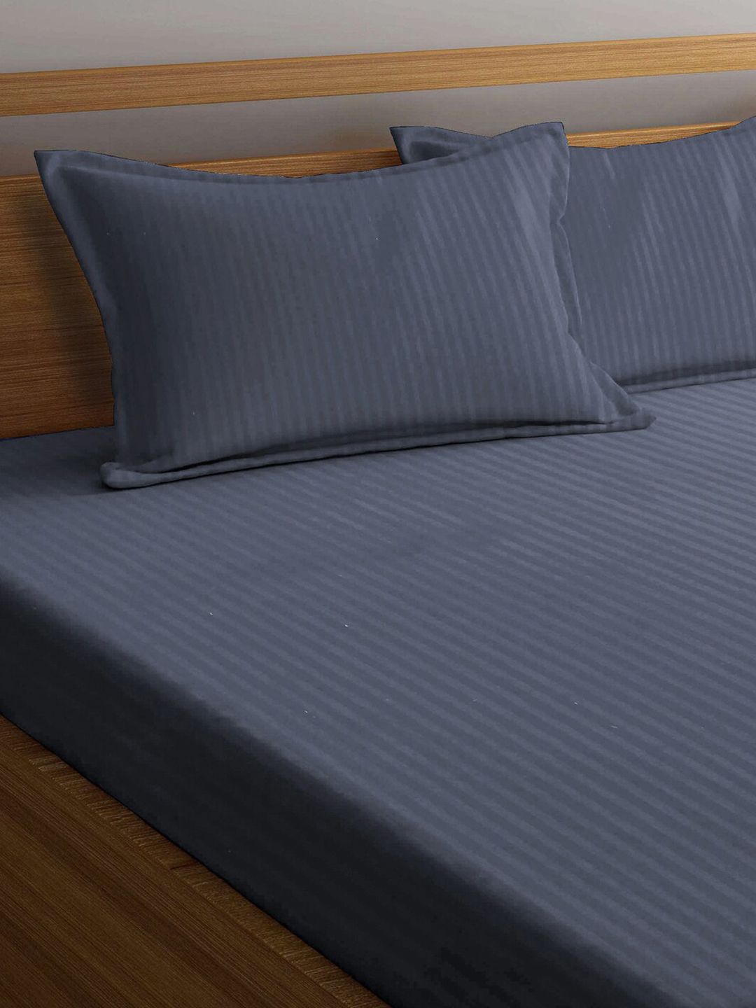 KLOTTHE Grey Striped 300 TC Fitted King Bedsheet With Pillow Cover