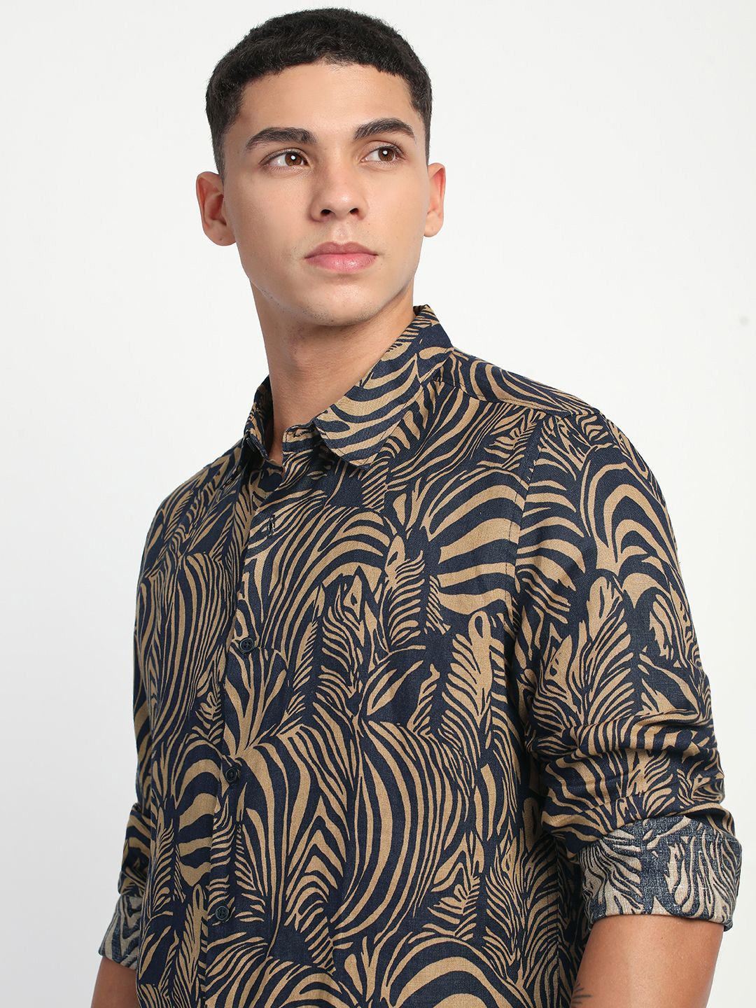 THE BEAR HOUSE Men Slim Fit Floral Opaque Printed Casual Shirt