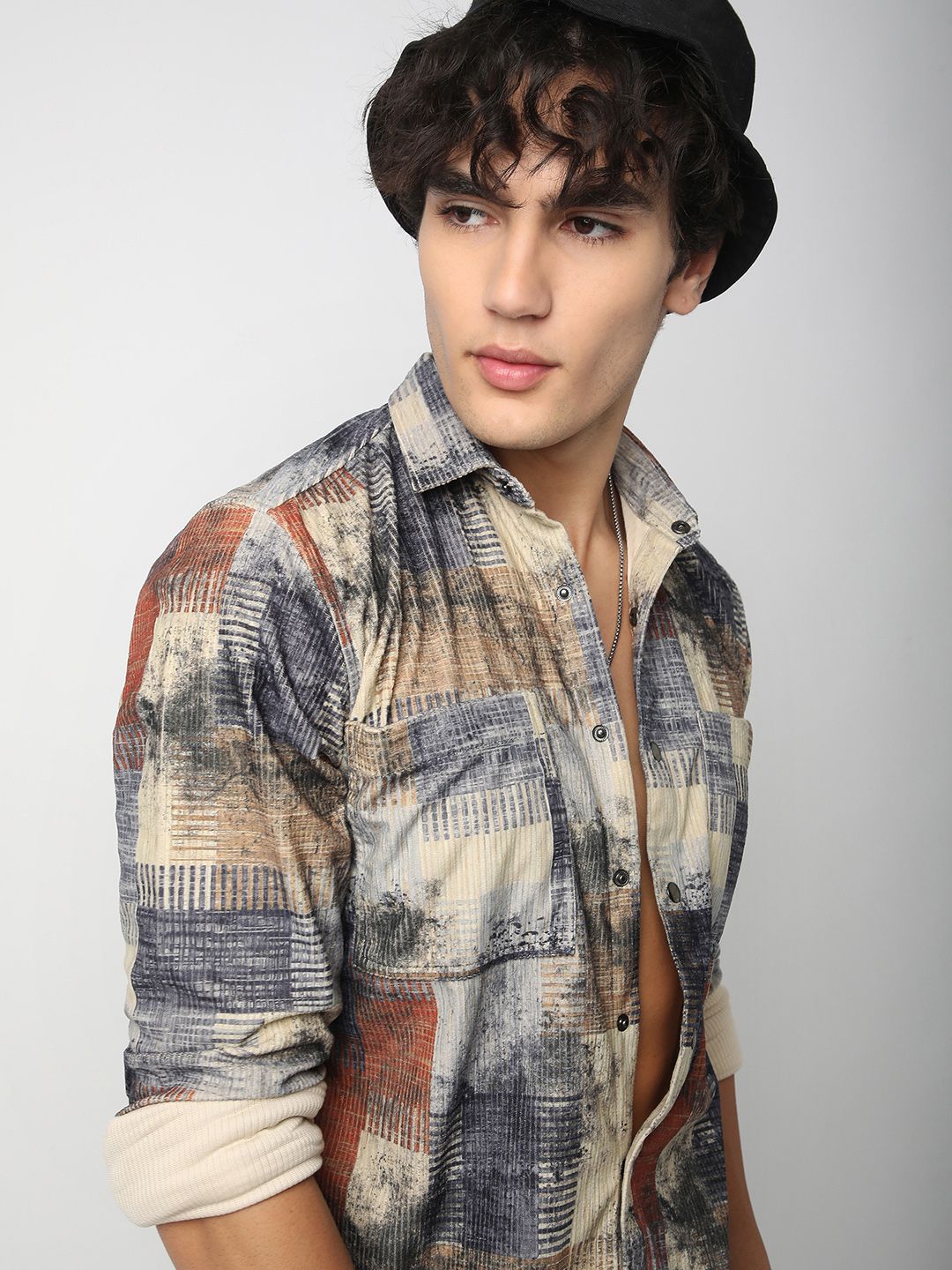 VASTRADO Men Classic Spread Collar Abstract Printed Cotton Casual Shirt