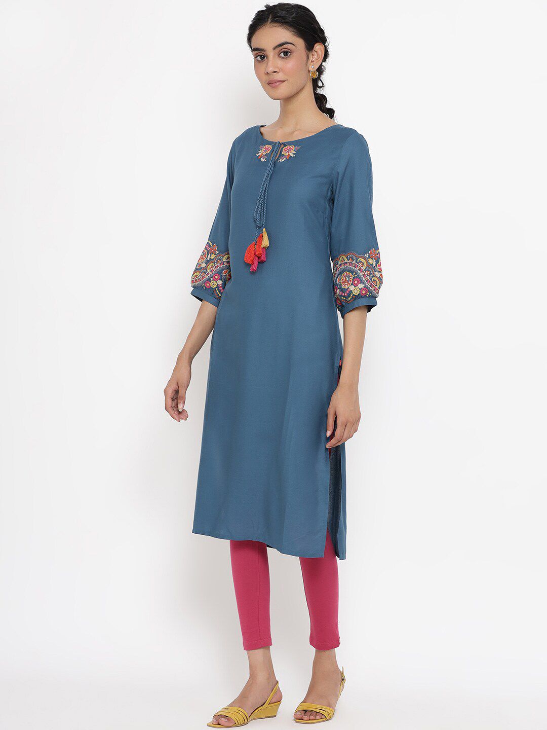 W Women Teal Flared Sleeves Thread Work Kurta