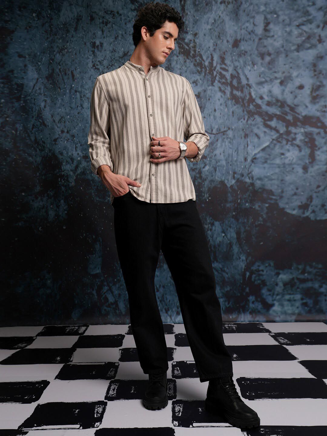LOCOMOTIVE Mock Lino Dobby Textured Striper Stand-Up Collar Regular Shirt