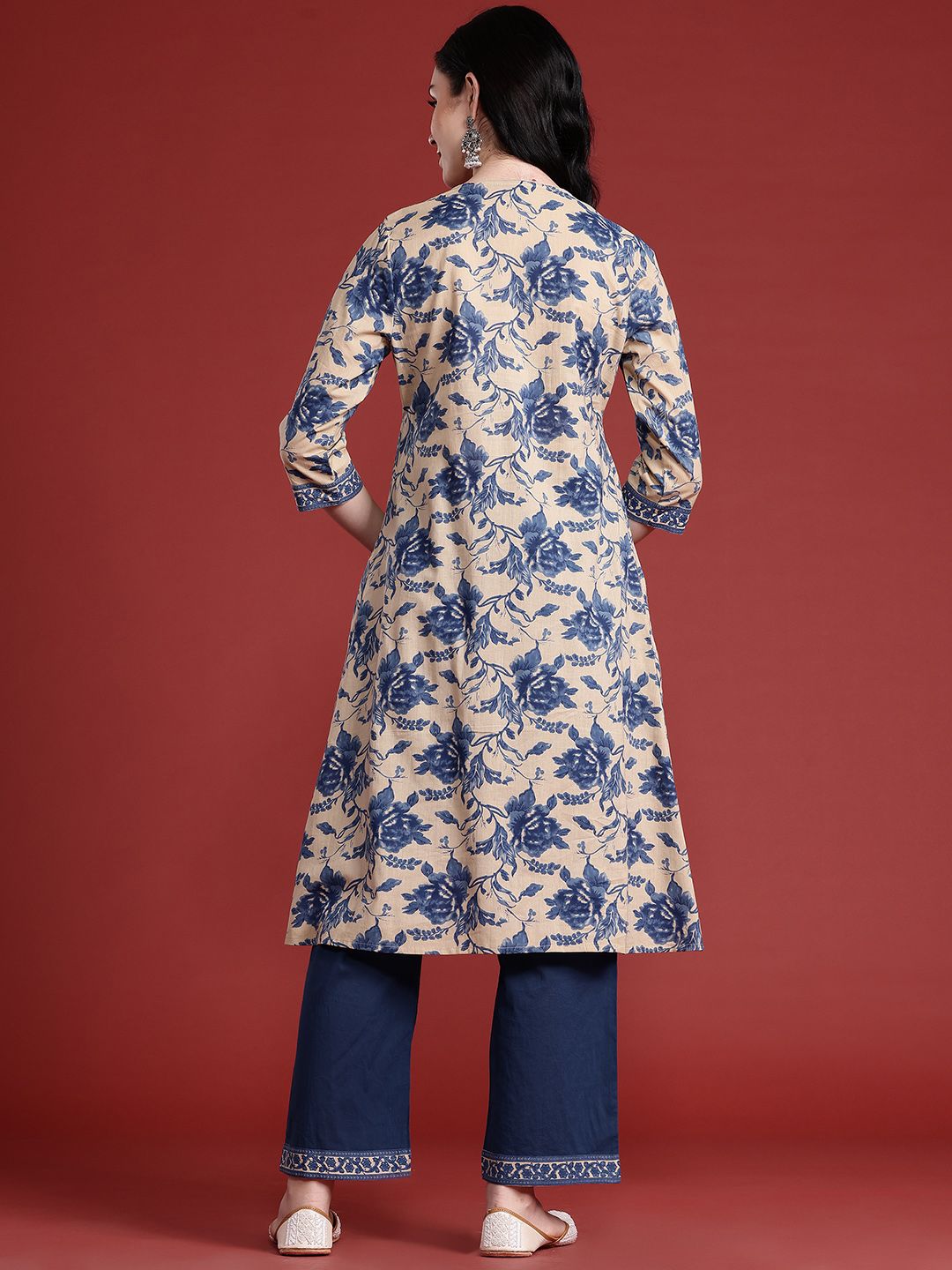 Anouk Women Gotta Patti Floral Printed Pleated Kurta with Trousers
