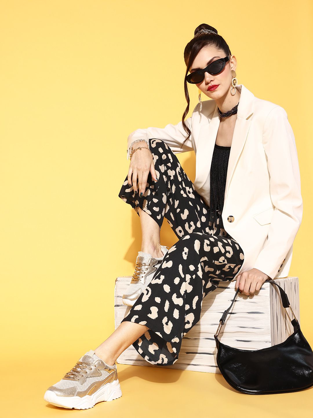 Berrylush Women Stylish Black Animal Printed Wide Leg Bottom Trousers