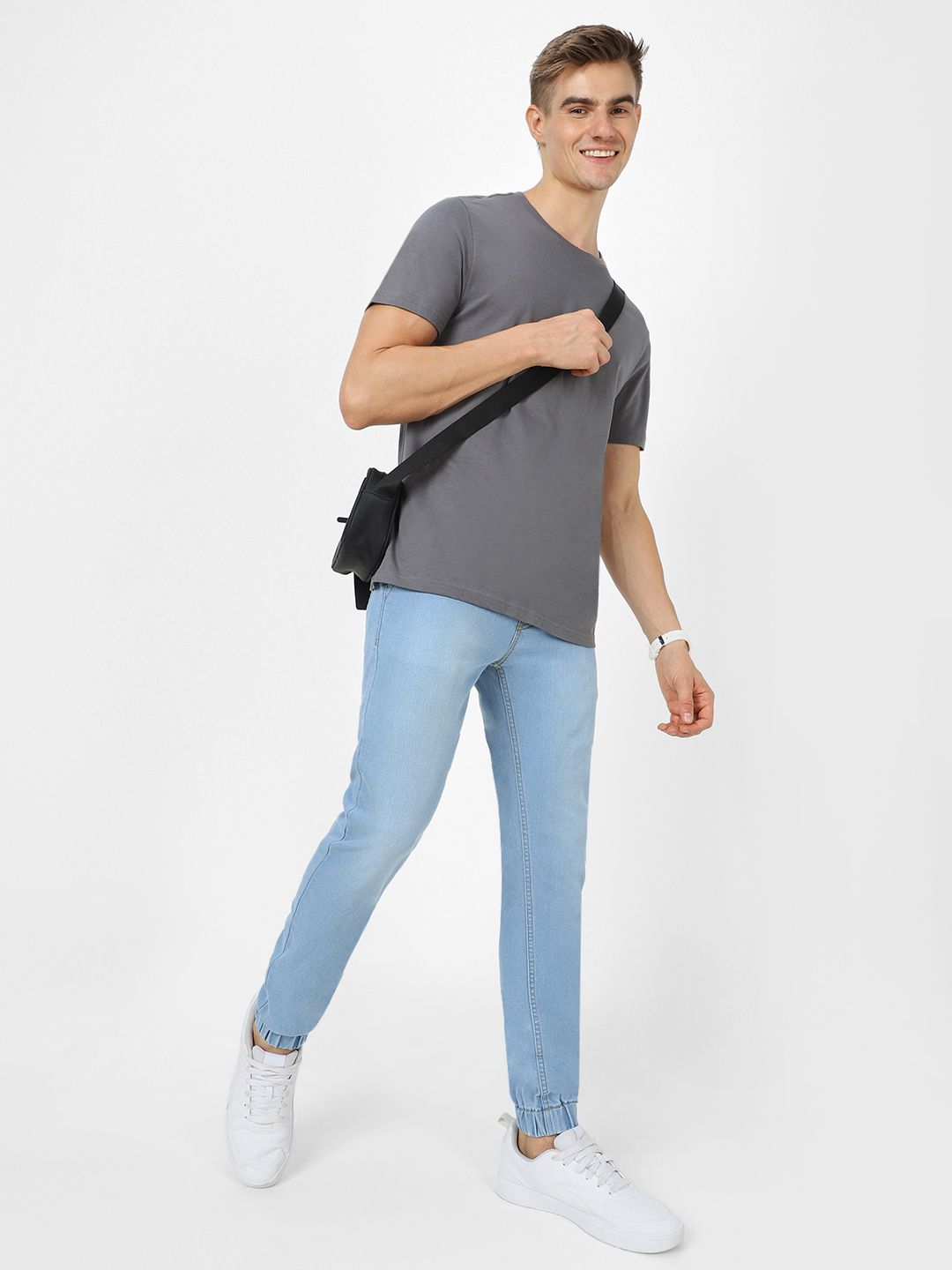 Urbano Fashion Men Blue Mid-Rise Clean Look Stretchable Jogger Jeans