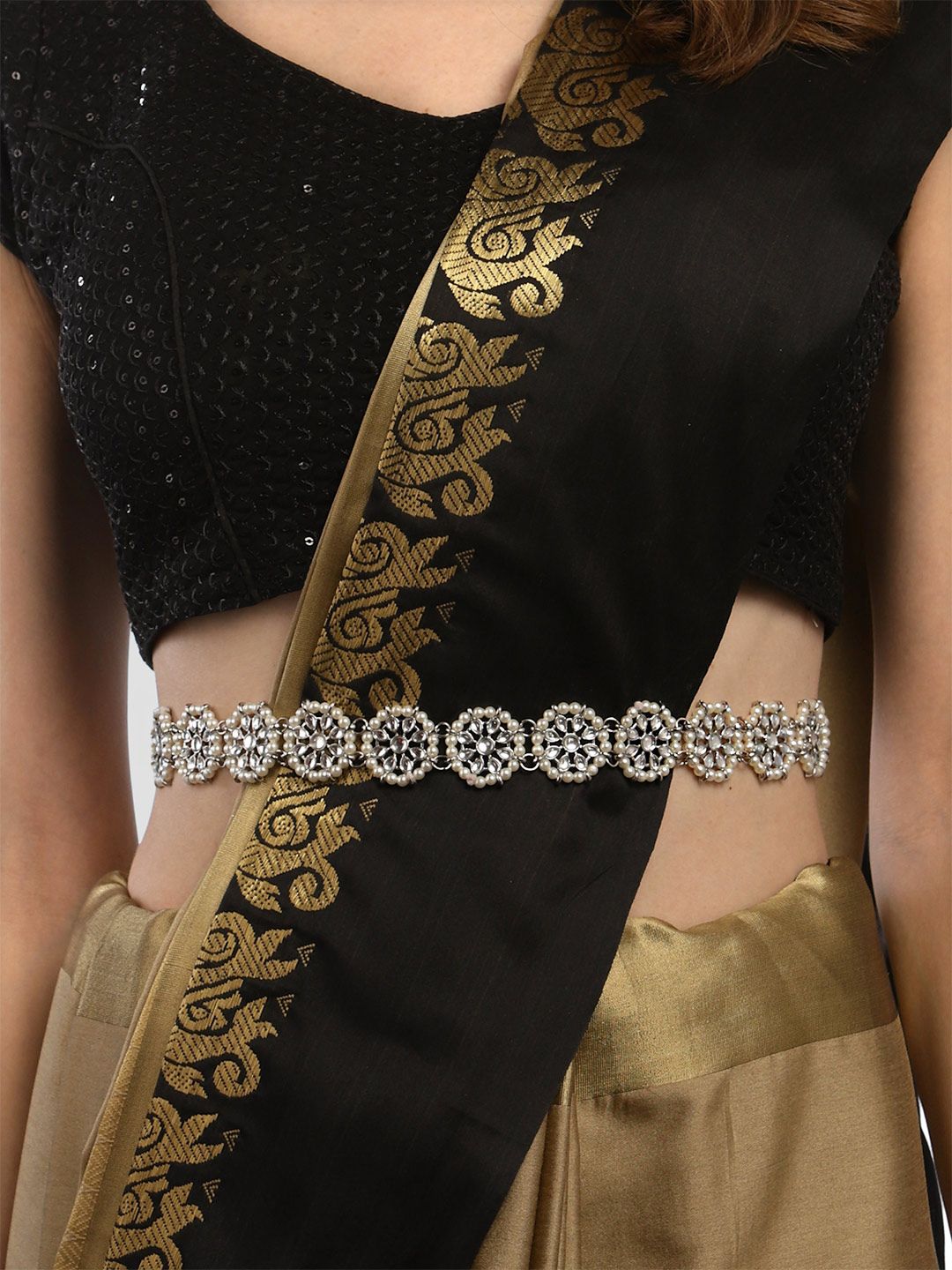 KARATCART Oxidised Sliver-Toned White Kundan-Studded Pearl Beaded Kamarbandh
