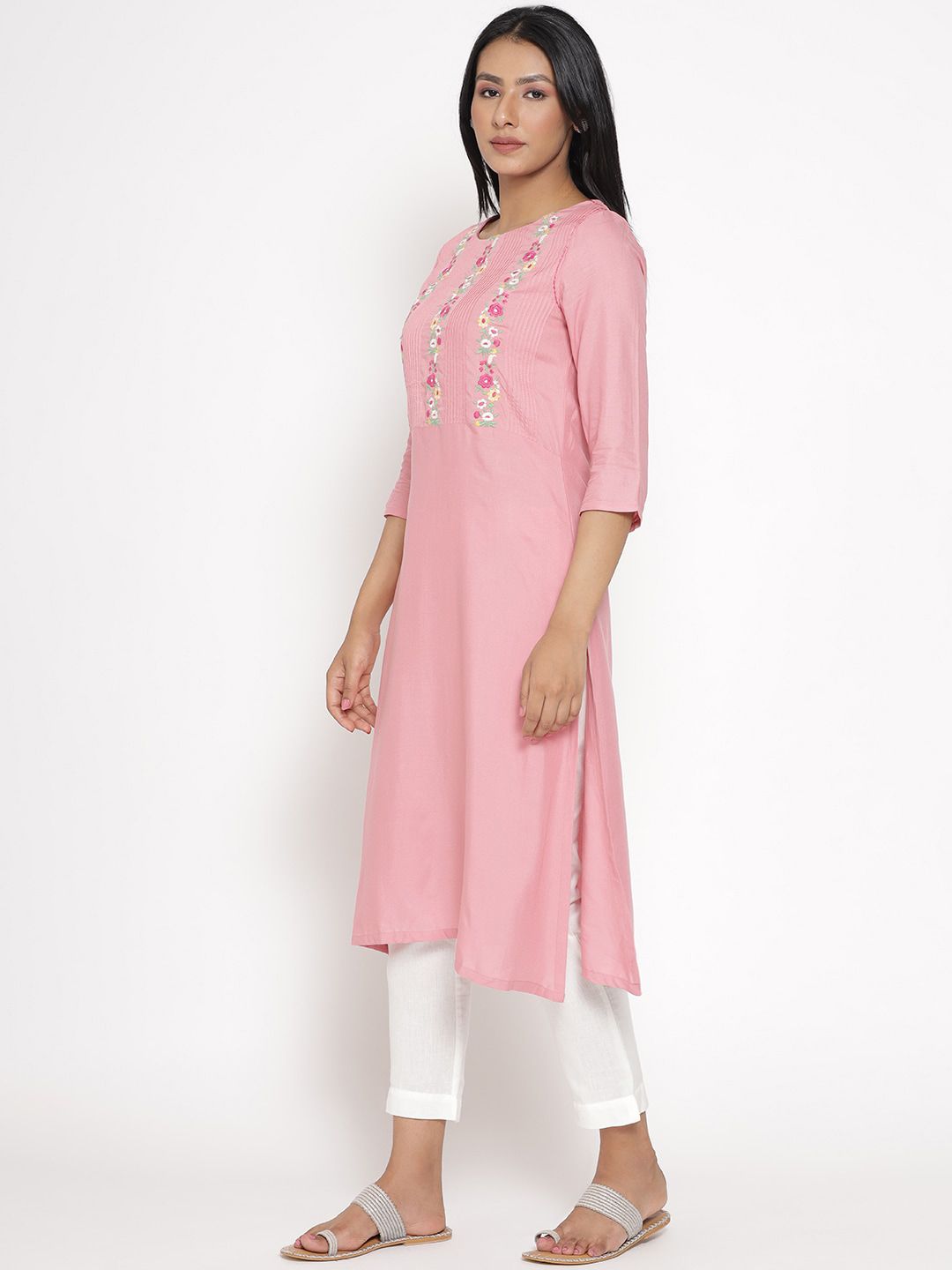 W Women Floral Embroidered Thread Work  Kurta