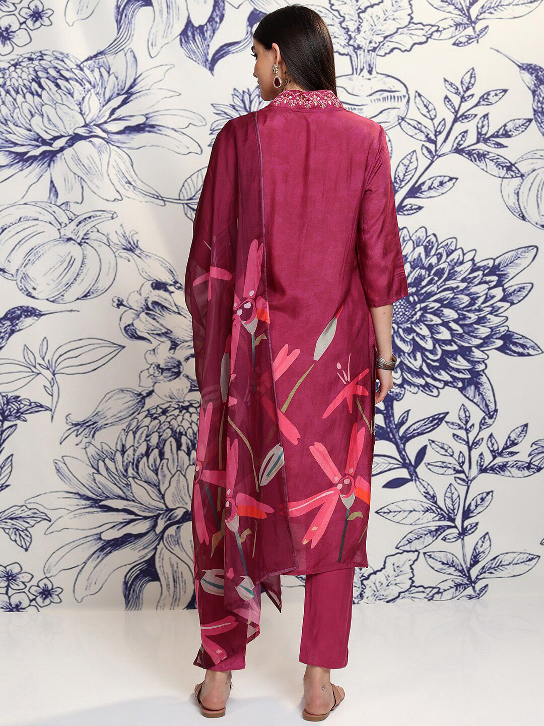 Vishudh Maroon V Neck Floral Printed Regular Kurta with Trousers & With Dupatta