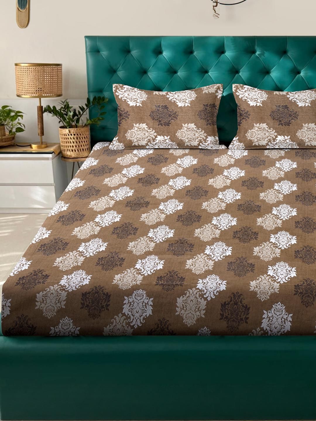 KLOTTHE Brown & Black Floral Printed 400 TC Cotton King Bedsheet Set 2.50 m x 2.25 m