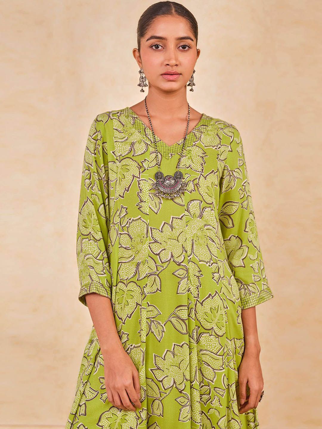 Global Desi Floral Printed V-Neck A-Line Kurta