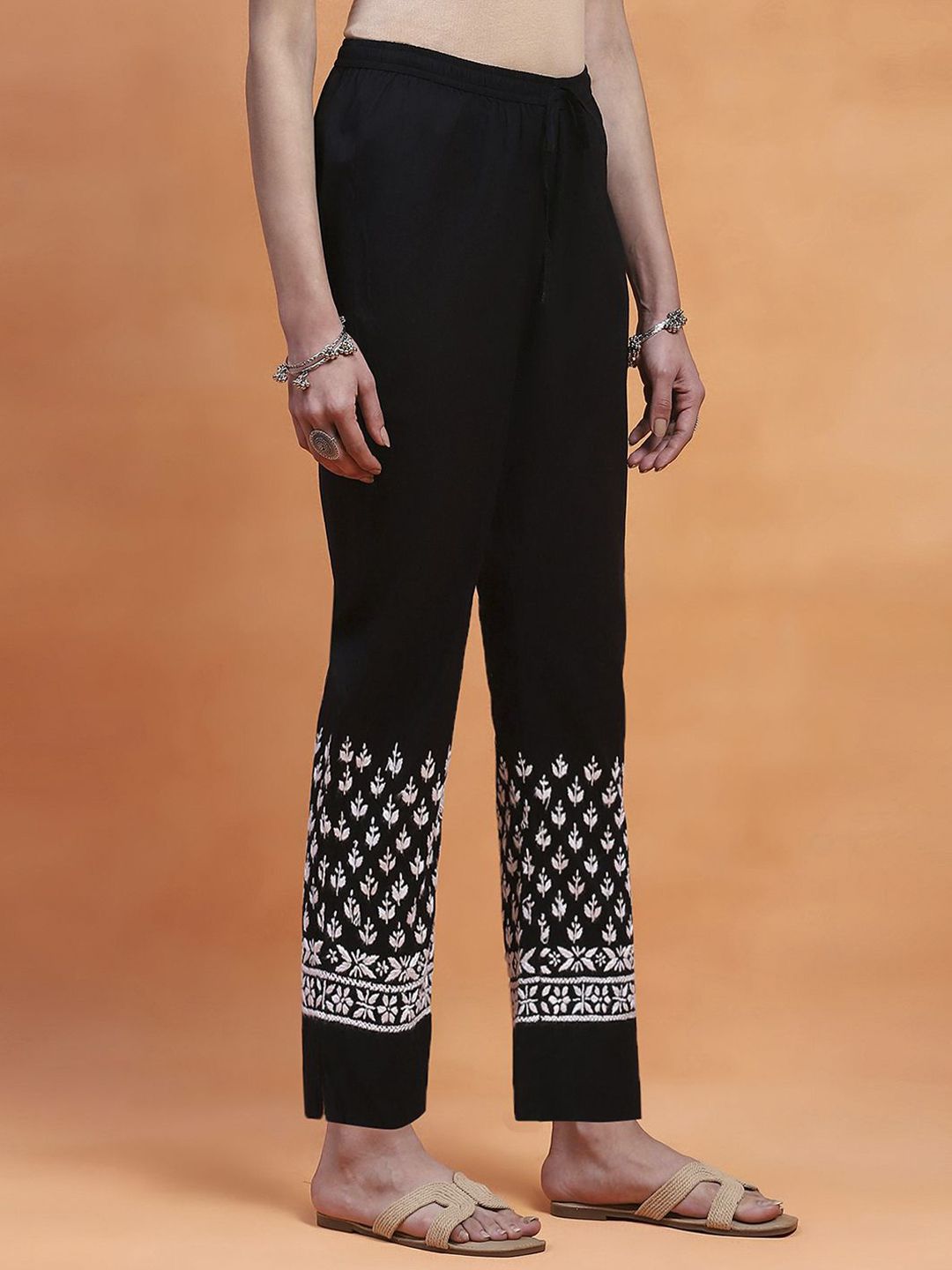 Rumah Wanita Chikankari Seluar Sulam Chikankari Kapas Hitam