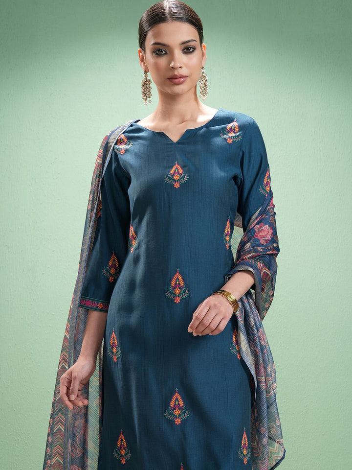 Vishudh Women Floral Embroidered Regular Thread Work Kurta with Trousers & With Dupatta