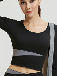 HRX by Hrithik Roshan Women Colourblocked Fitted Crop Top