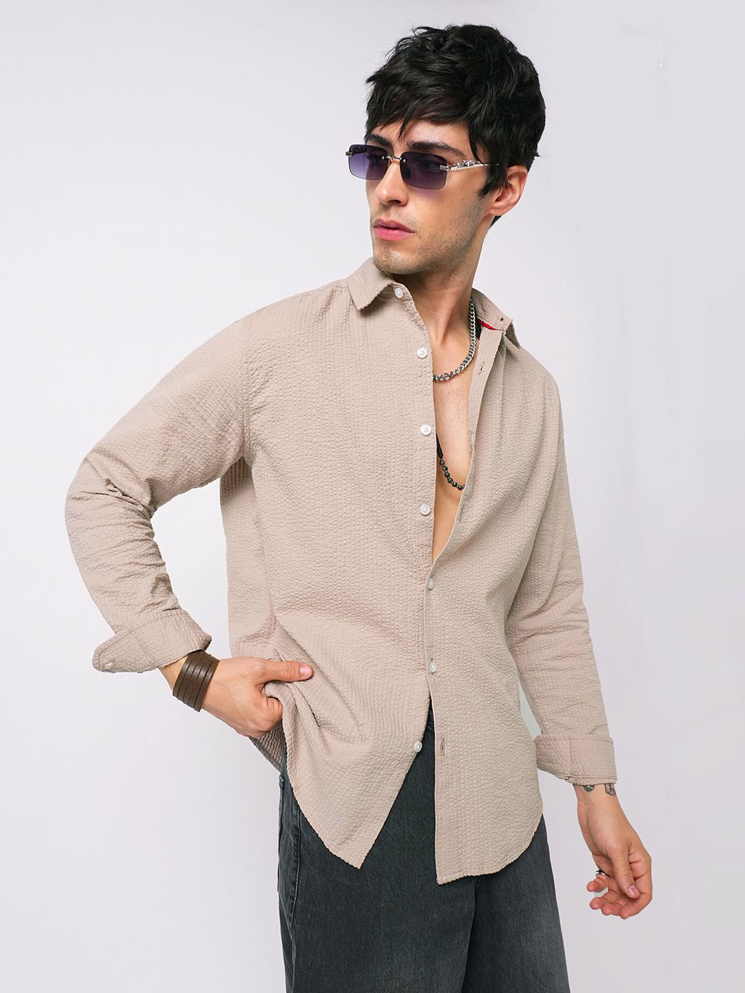 VASTRADO Classic Textured Seersucker Cutaway Collar Slim Fit Shirt