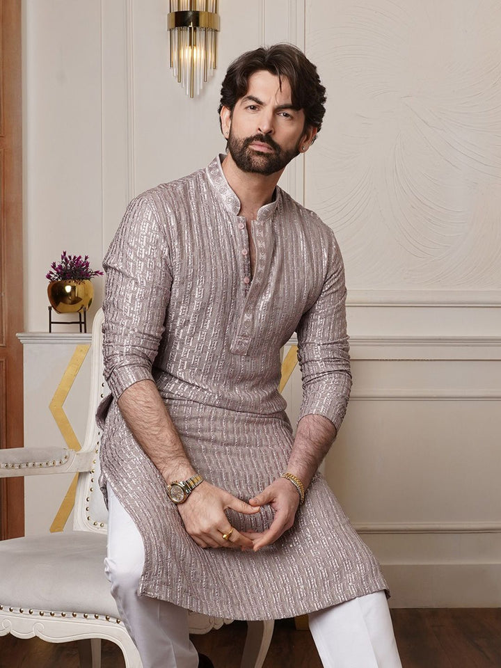 SOJANYA Men Embroidered Thread Work Kurta