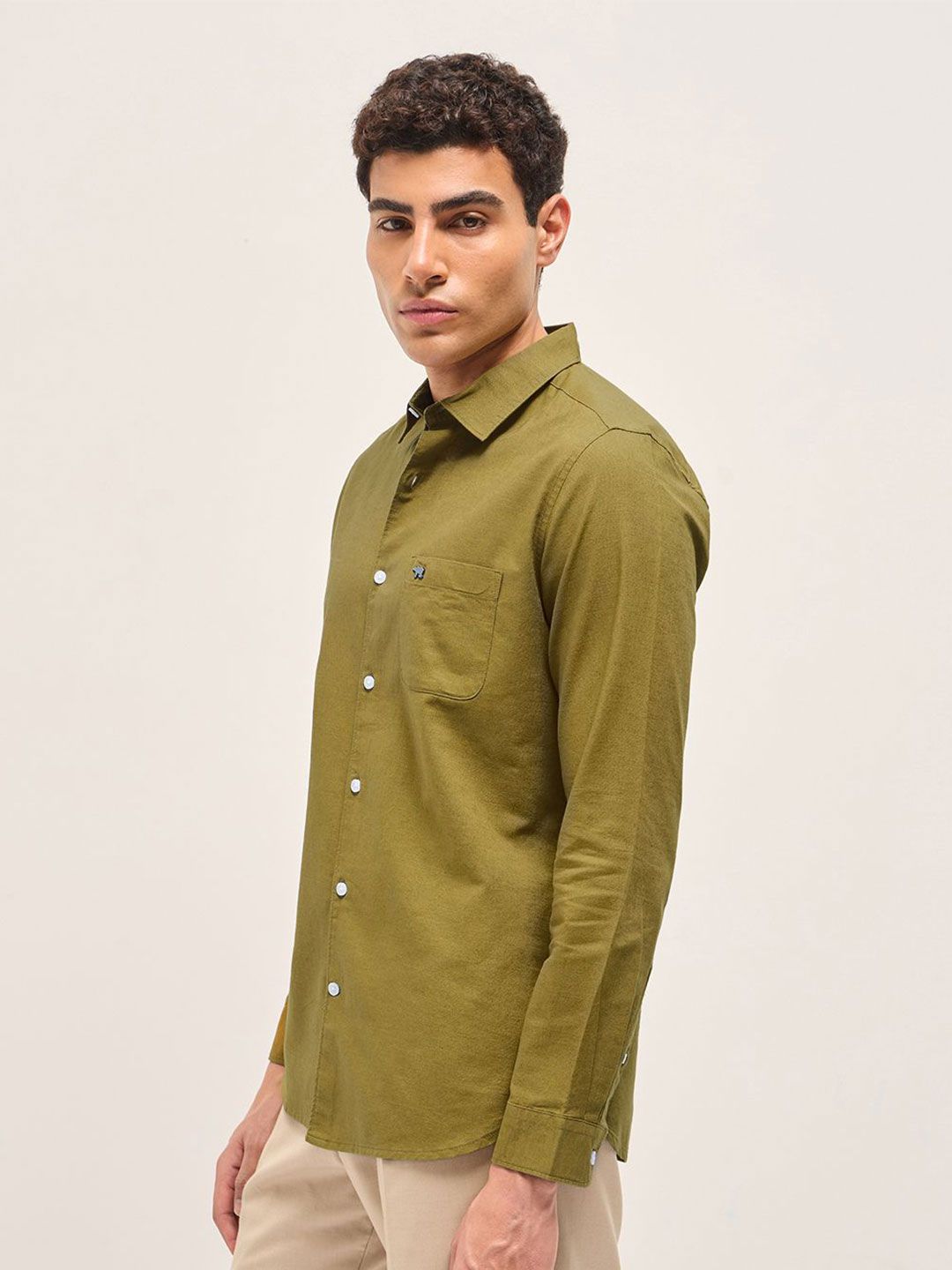 THE BEAR HOUSE Men Slim Fit Solid Spread Collar Casual Cotton Linen Shirt
