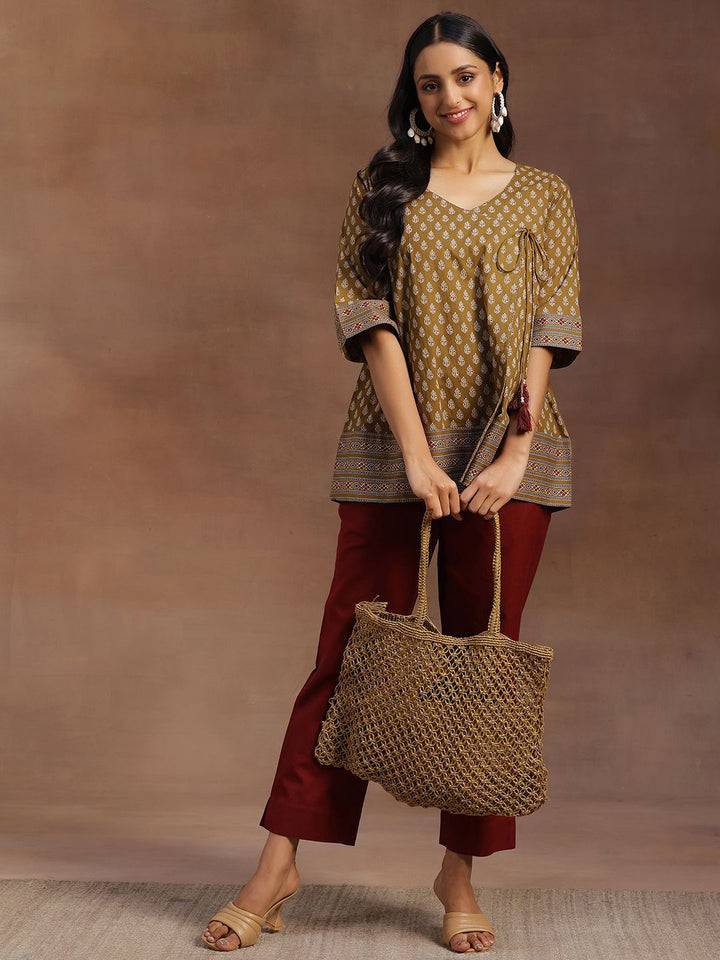 Libas Floral Printed V-Neck Pure Cotton Angrakha Kurti