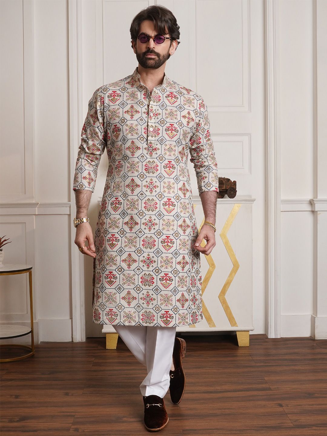 SOJANYA Ethnic Motifs Printed Mandarin Collar Kurta With Pyjamas
