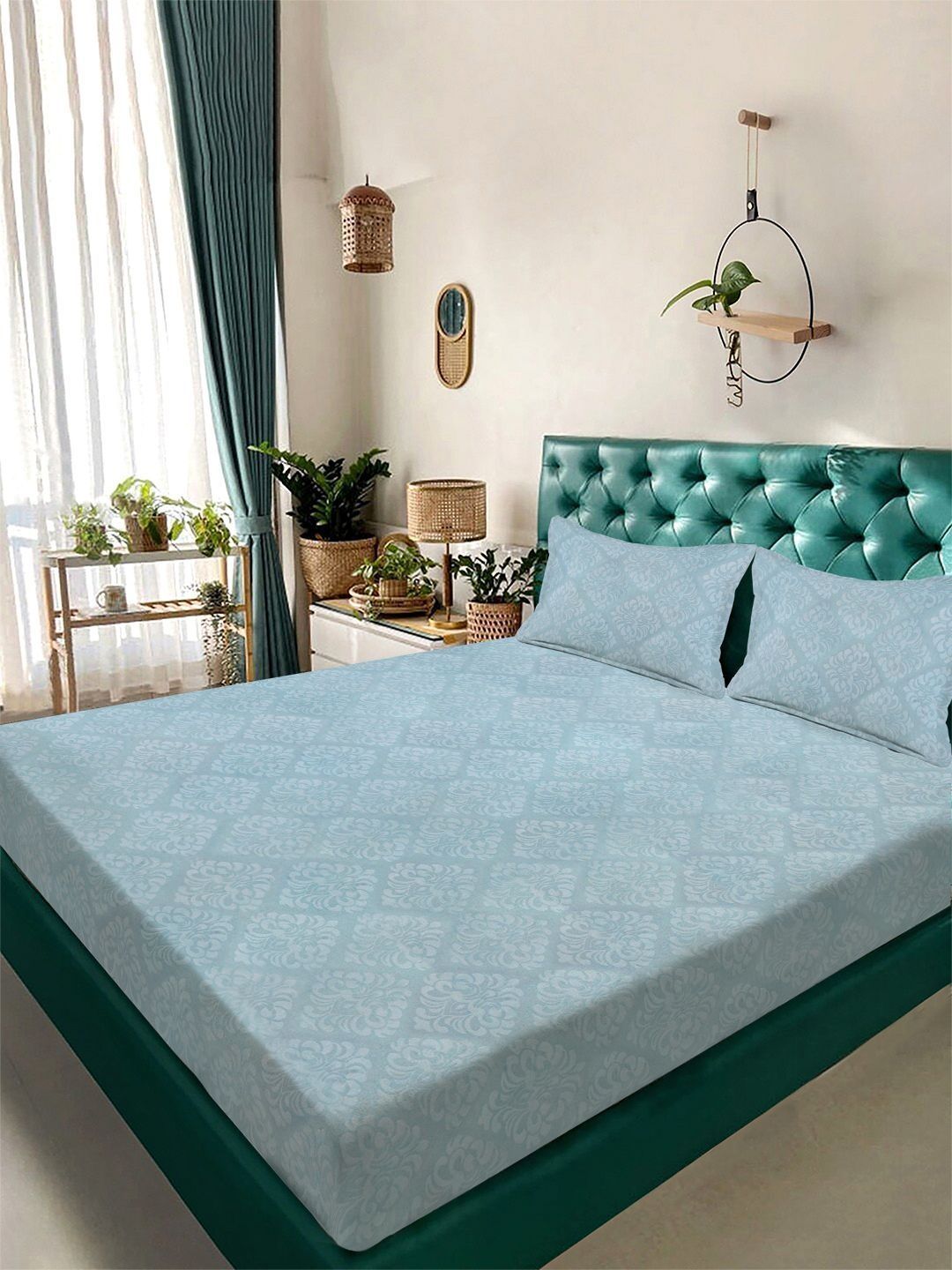 KLOTTHE Blue Floral Printed Flat 300 TC King Fine Bedsheet With 2 Pillow Cover