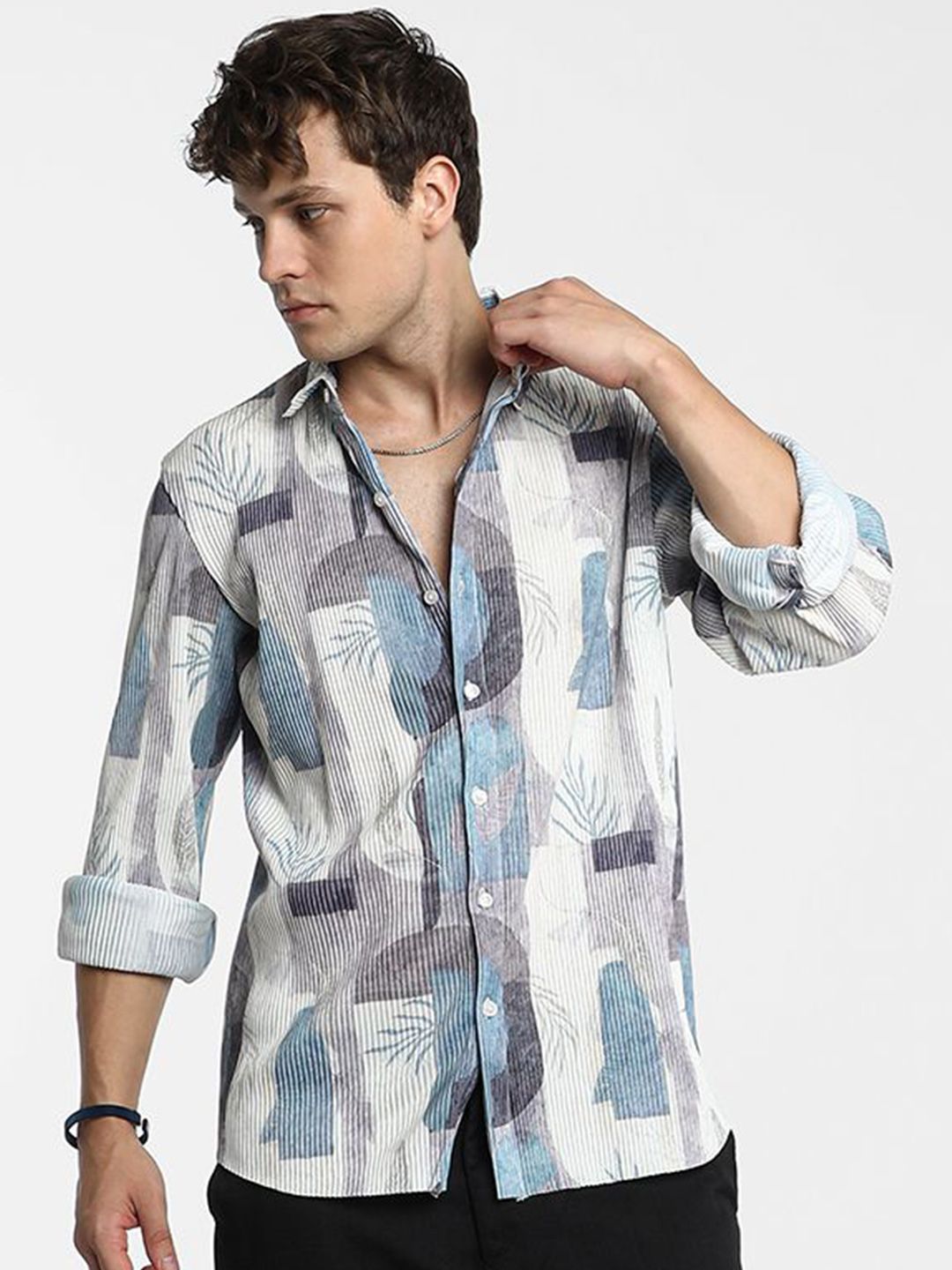 Campus Sutra Men Comfort Spread Collar Abstract Printed Casual Shirt