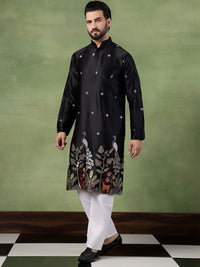SOJANYA Men Floral Embroidered Thread Work Kurta