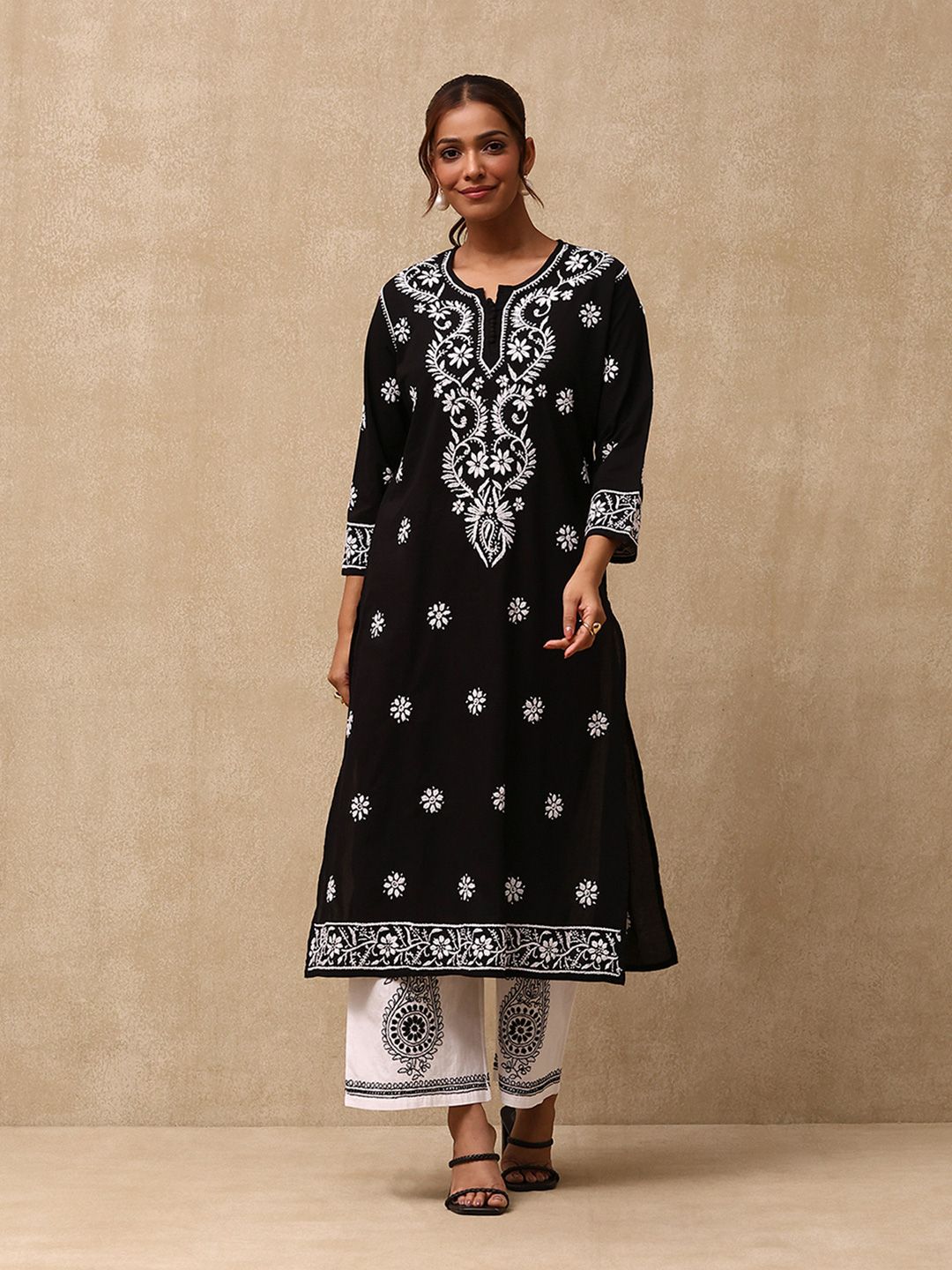 House of Chikankari Women Black Cotton Chikankari Embroidered Kurta Set