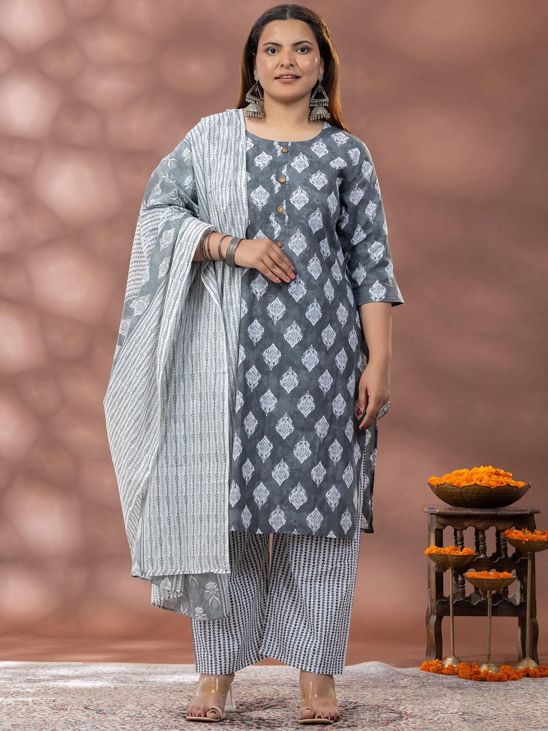 Mamicha Regal Ethnic Motifs Printed Kurta With Palazzos & Dupatta