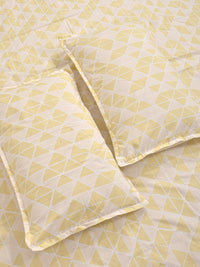 KLOTTHE Yellow Geometric 300 TC King Bedsheet with 2 Pillow Covers