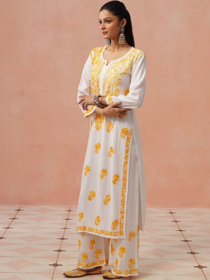 Rumah Chikankari Kurta Chikankari Biasa Wanita dengan Seluar
