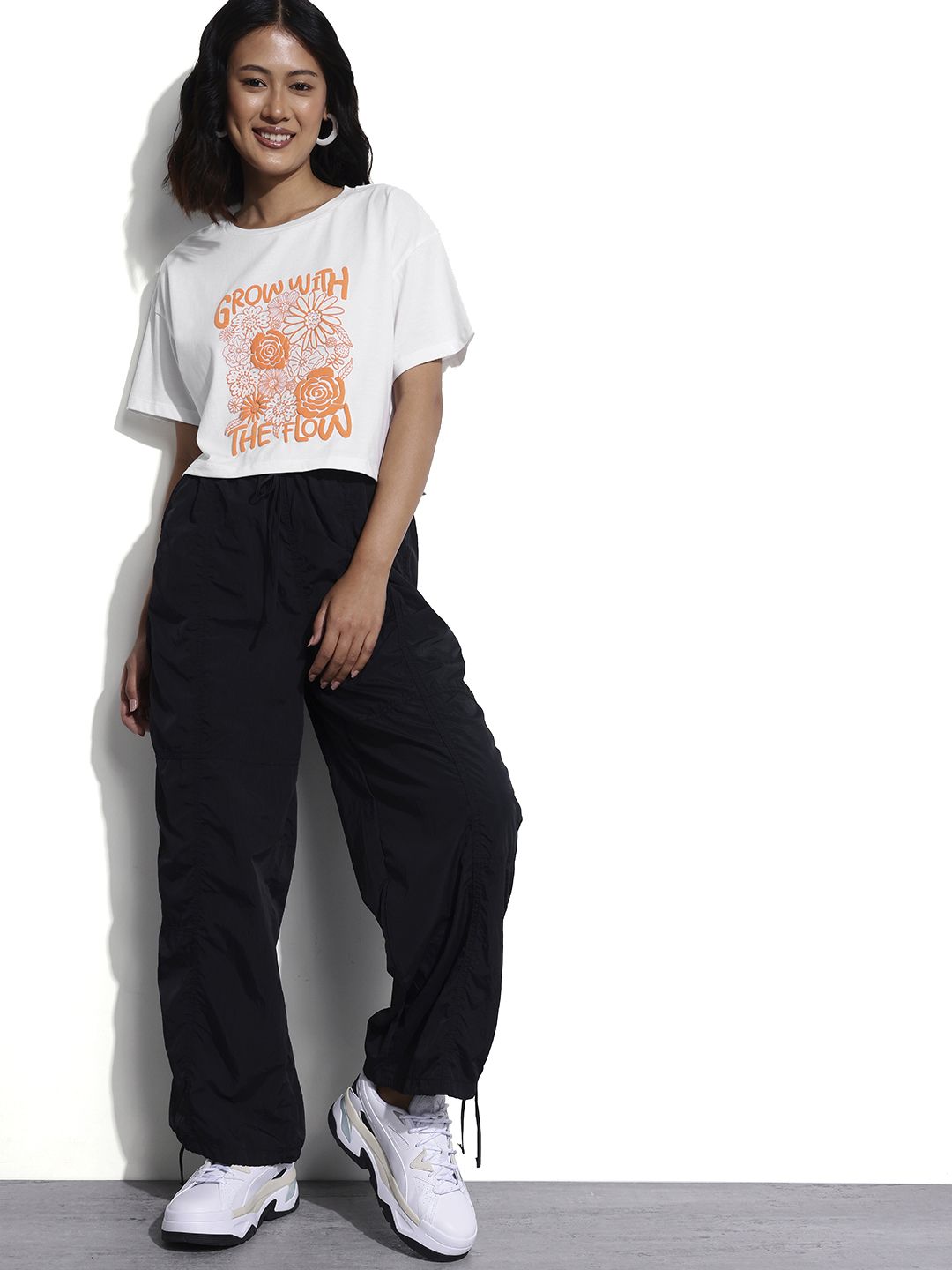 Baju-T DressBerry Floral Printed Boxy Crop