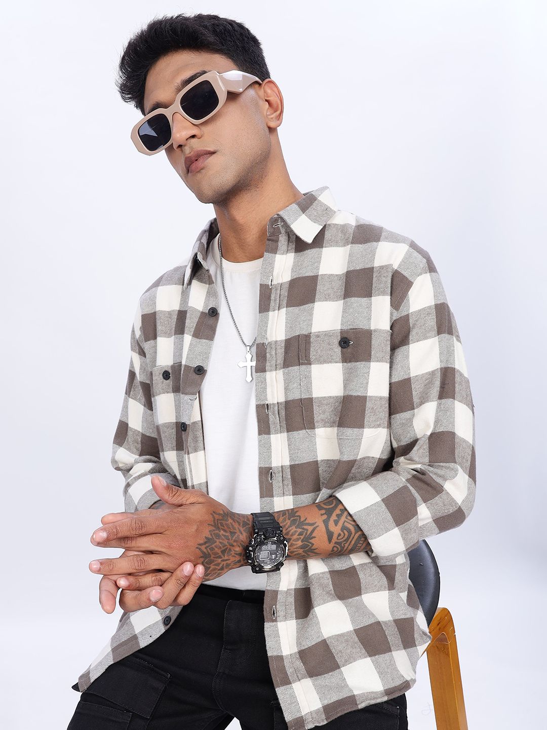Eszett Men Buffalo Checked Spread Collar Baju Kasual